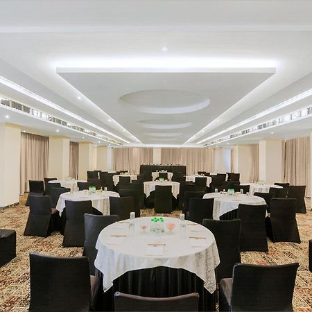 מלון Sarovar Portico , אינדורה מראה חיצוני תמונה