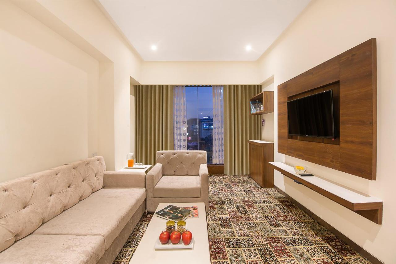 מלון Sarovar Portico , אינדורה מראה חיצוני תמונה
